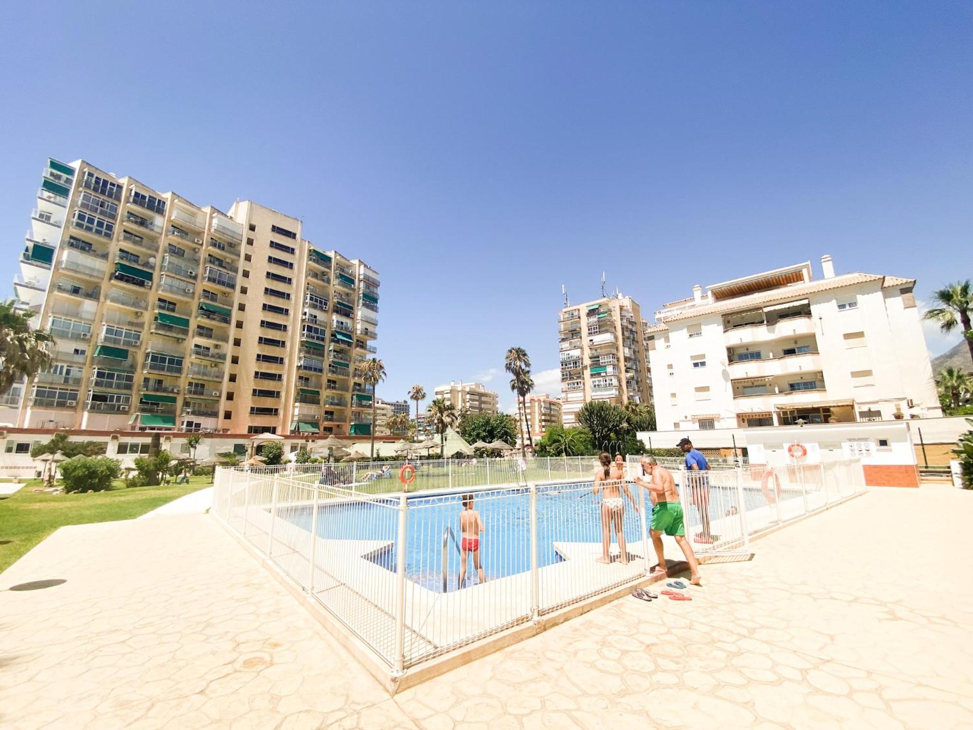 베날마데나코스타 Vistas Al Mar A 1 Min De Playa Con Parkig Gratis 아파트 외부 사진